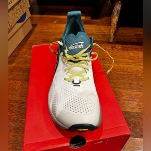 Men’s Size 12 Altra Olympus 5 Trail Running Shoe